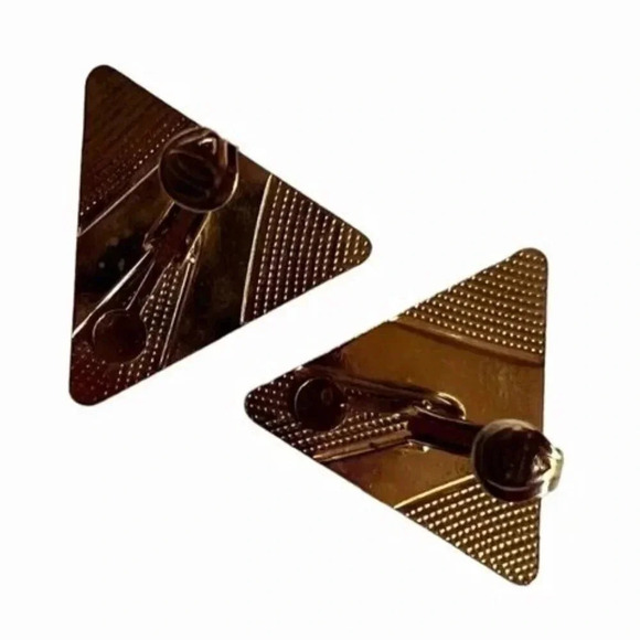 Vintage Textured Triangle Shape Clip-On Earrings - Picture 4 of 4